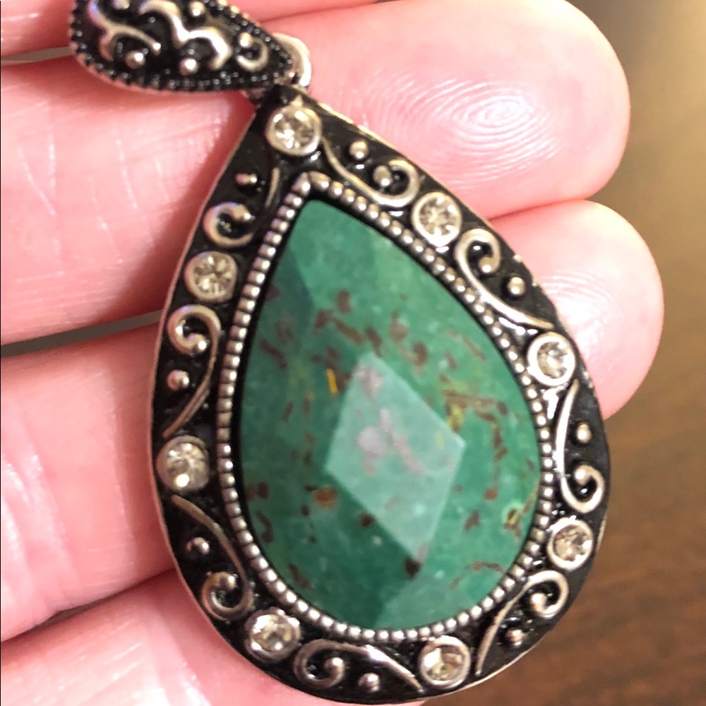 Lia Sophia Necklace drop